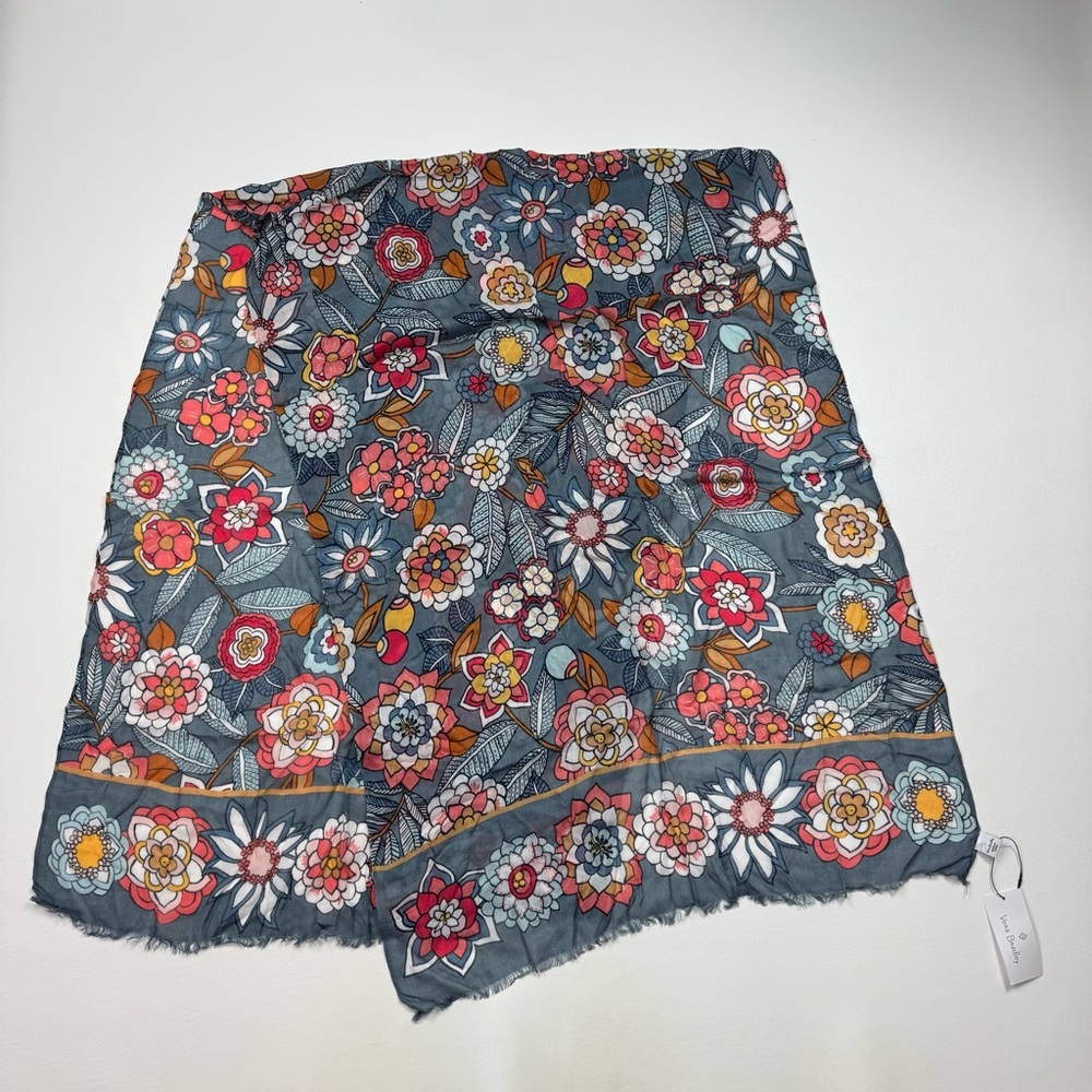 NEW  Vera Bradley Soft Fringe Scarf Tropical Evening Print
